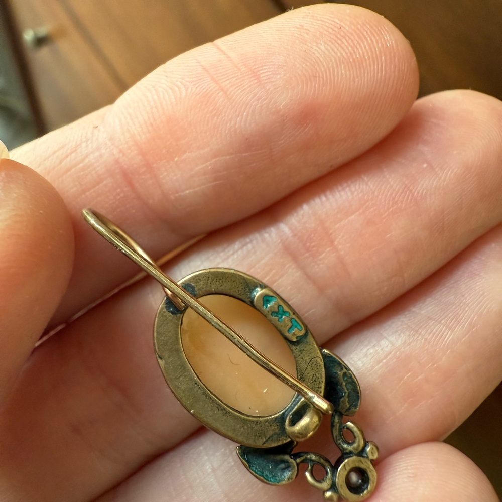 Extasia Cameo Earrings - Picture 3 of 4